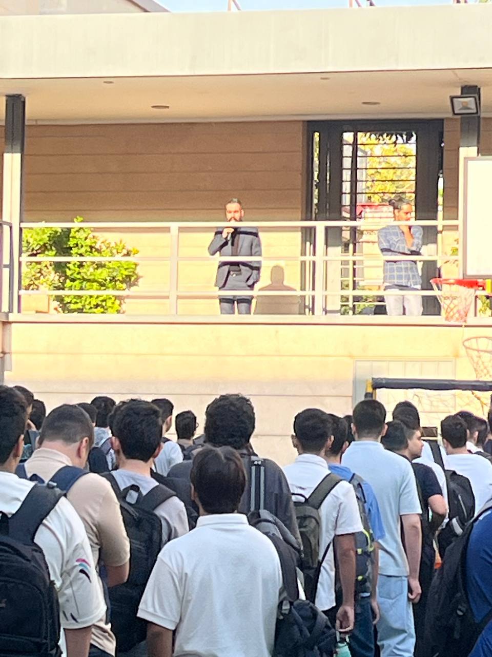 ماه مدرسه